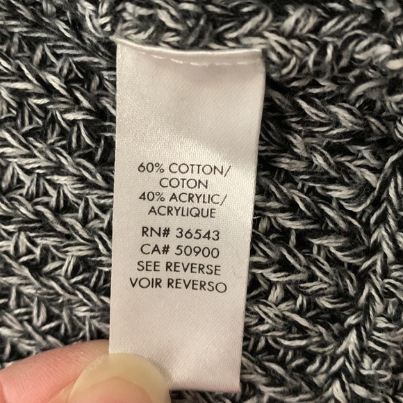 Calvin Klein sweater, size XS - Picture 7 of 10